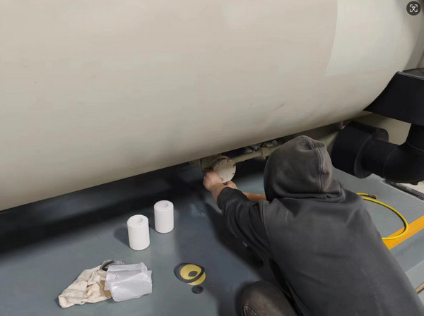 冷凍機(jī)加氟、更換濾芯